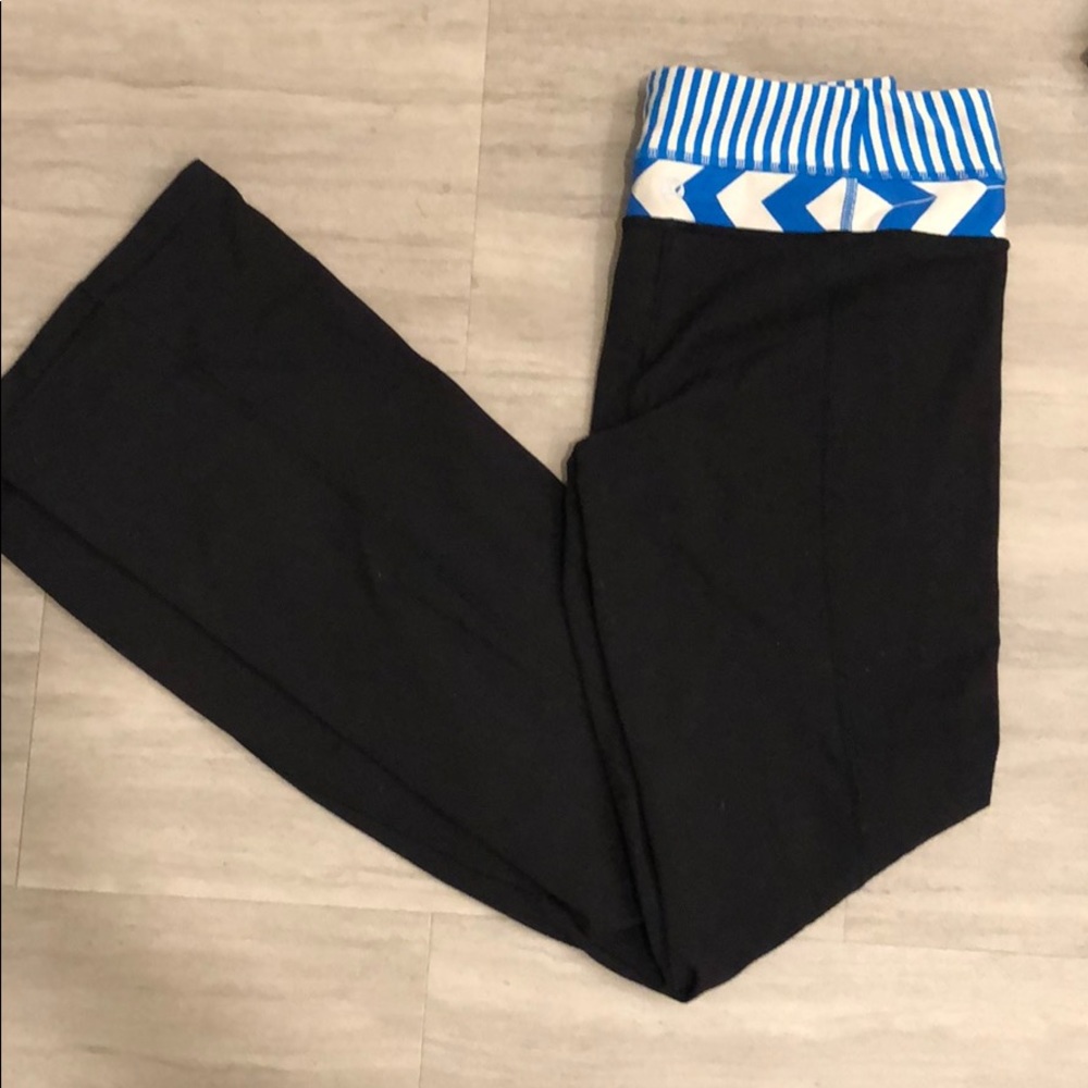 Lululemon, bell bottom yoga pants